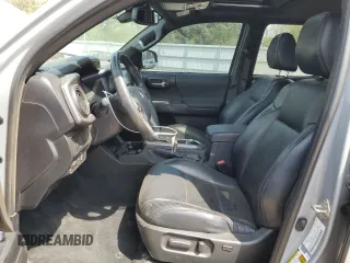 2020 Toyota Tacoma SR5 z VIN 3TMCZ5AN6LM291471, wystawiony jako Copart lot #54352215 z przebiegiem 97 368 mil mil oraz Szkoda całkowita • Salvage title. Historia ofert i sprzedaży dostępna na DreamBid. Obrazek 7.