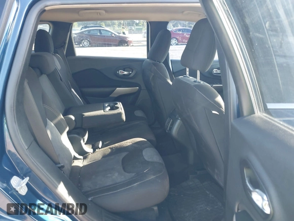 2018 Jeep Cherokee Latitude Tech Connect с VIN 1C4PJLCB1JD534225, выставлен на аукционе IAAI как лот 42758503 с пробегом 163 599 миль миль и . История ставок и продаж доступна на DreamBid. Изображение 8.