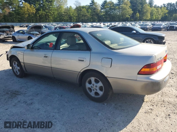 1998 Lexus ES 300 z VIN JT8BF28G5W0086627, wystawiony jako Copart lot #56021985 z przebiegiem 244 405 mil mil oraz Czysty tytuł • Clean title. Historia ofert i sprzedaży dostępna na DreamBid. Obrazek 2.
