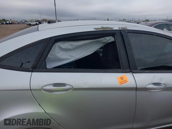 2015 Ford Fiesta SE with VIN 3FADP4BJ2FM220598, listed as a IAAI auction lot 41213342 with 1 mi miles. Bid and sale history available at carsss.com. Image 8.