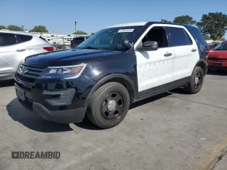 2017 Ford Police Interceptor Utility с VIN 1FM5K8AR3HGC34773, выставлен на аукционе Copart как лот 61687625 с пробегом Не указан миль и Чистый • Clean title. История ставок и продаж доступна на DreamBid. Изображение 1.