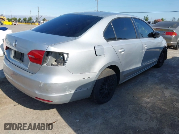 2014 Volkswagen Jetta S with VIN 3VW2K7AJ0EM391770, listed as a IAAI auction lot 42677433 with 200,032 mi miles and . Bid and sale history available at DreamBid. Image 4.