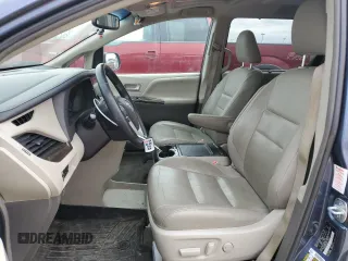 2015 Toyota Sienna XLE с VIN 5TDYK3DC8FS671800, выставлен на аукционе Copart как лот 49820685 с пробегом 110 256 миль миль и Списание • Salvage title. История ставок и продаж доступна на DreamBid. Изображение 7.