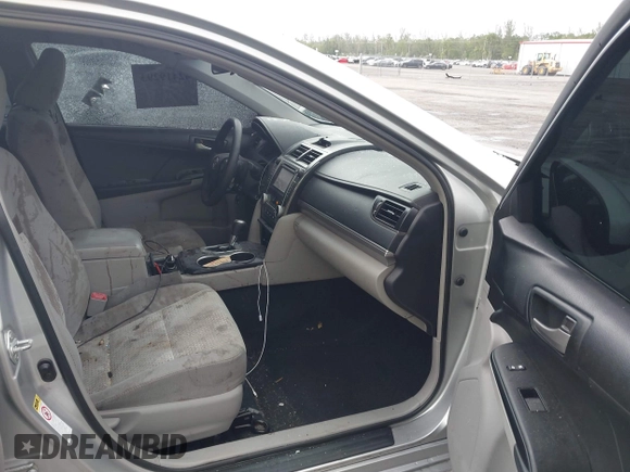 2012 Toyota Camry L z VIN 4T1BF1FK3CU047697, wystawiony jako IAAI lot #42419293 z przebiegiem 56 082 mil mil oraz . Historia ofert i sprzedaży dostępna na DreamBid. Obrazek 5.