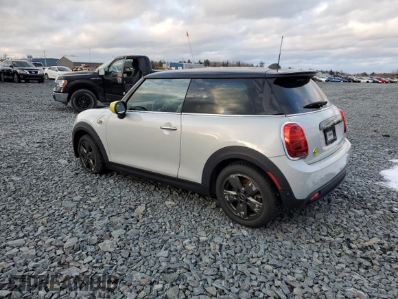 2020 MINI Hardtop Cooper SE with VIN WMWXP3C08L2M32462, listed as a Copart auction lot 88352115 with 19,390 mi miles and Clean Title. Bid and sale history available at DreamBid. Image 2.
