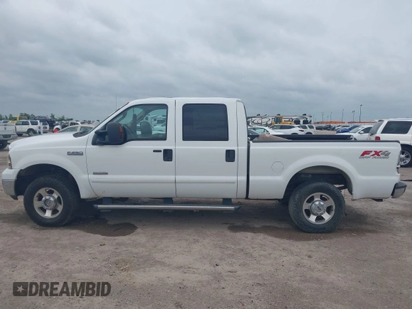 2006 Ford Super Duty F-250 XL with VIN 1FTSW21P76EB12899, listed as a IAAI auction lot 42137172 with 211,705 mi miles. Bid and sale history available at carsss.com. Image 14.