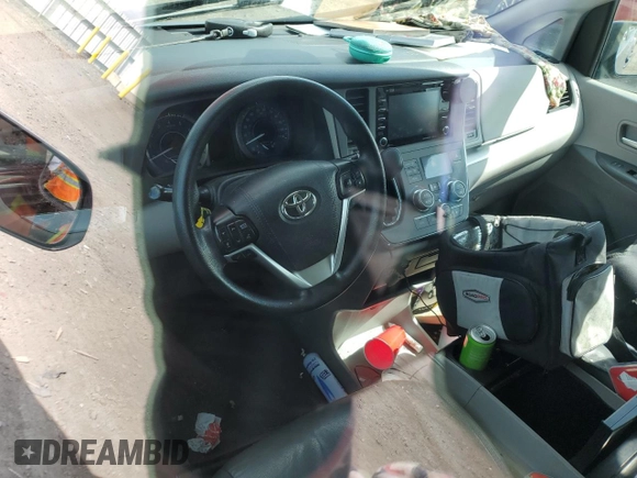 2019 Toyota Sienna LE Auto Access Seat with VIN 5TDKZ3DC8KS007735, listed as a Copart auction lot 51834795 with Not Provided miles and Salvage Title. Bid and sale history available at DreamBid. Image 8.