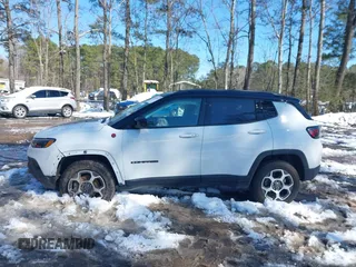 2022 Jeep Compass Trailhawk z VIN 3C4NJDDB6NT172792, wystawiony jako IAAI lot #41615557 z przebiegiem 12 191 mil mil oraz . Historia ofert i sprzedaży dostępna na DreamBid. Obrazek 14.