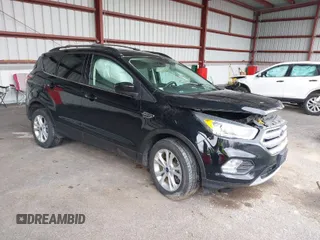 2017 Ford Escape SE z VIN 1FMCU9G96HUA98235, wystawiony jako IAAI lot #42002741 z przebiegiem 55 379 mil mil oraz . Historia ofert i sprzedaży dostępna na DreamBid. Obrazek 1.