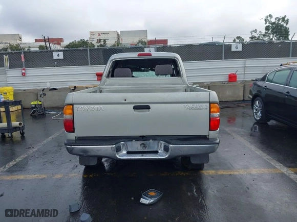 2001 Toyota Tacoma PreRunner with VIN 5TEGN92N21Z809014, listed as a IAAI auction lot 41532993 with NaN miles. Bid and sale history available at carsss.com. Image 16.