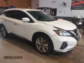 2020 Nissan Murano SL z VIN 5N1AZ2CJ7LN150359, wystawiony jako IAAI lot #42428795 z przebiegiem 77 675 mil mil oraz . Historia ofert i sprzedaży dostępna na DreamBid. Obrazek 1.