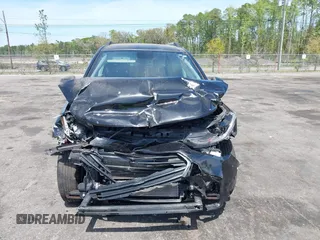 2020 Chevrolet Trax LT with VIN KL7CJLSB0LB007708, listed as a IAAI auction lot 41894103 with 101,277 mi miles. Bid and sale history available at carsss.com. Image 6.