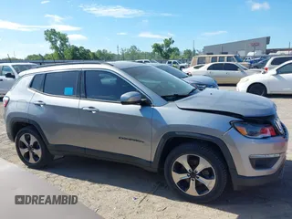2017 Jeep Compass Latitude with VIN 3C4NJDBBXHT656407, listed as a IAAI auction lot 42562826 with 78,057 mi miles and . Bid and sale history available at DreamBid. Image 13.