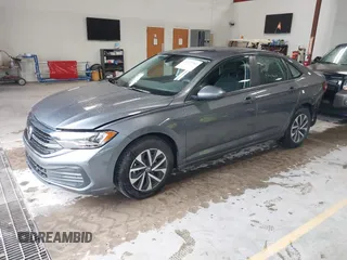 2024 Volkswagen Jetta S with VIN 3VW5M7BU2RM039540, listed as a IAAI auction lot 42422981 with 17,568 mi miles and . Bid and sale history available at DreamBid. Image 20.