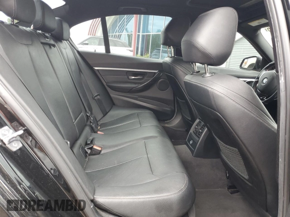 2016 BMW 3 Series 328i xDrive z VIN WBA8E3C58GK501954, wystawiony jako Copart lot #57365135 z przebiegiem 134 024 mil mil oraz Szkoda całkowita • Salvage title. Historia ofert i sprzedaży dostępna na DreamBid. Obrazek 10.