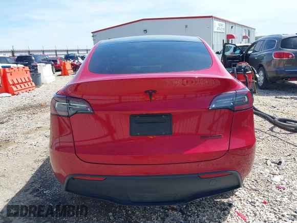 2020 Tesla Model Y Long Range z VIN 5YJYGDEE0LF034164, wystawiony jako IAAI lot #42080304 z przebiegiem 55 520 mil mil oraz . Historia ofert i sprzedaży dostępna na DreamBid. Obrazek 17.