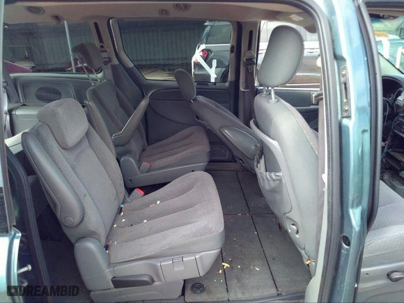 2007 Chrysler Town & Country LWB LX with VIN 2A4GP44R37R351747, listed as a IAAI auction lot 37668296 with 188,199 mi miles. Bid and sale history available at carsss.com. Image 8.