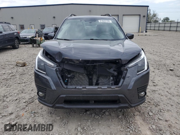 2022 Subaru Forester Premium with VIN JF2SKAEC4NH486706, listed as a Copart auction lot 61843155 with 27,161 mi miles and Salvage title. Bid and sale history available at DreamBid. Image 5.