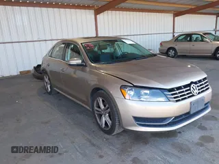 2015 Volkswagen Passat SE z VIN 1VWBV7A39FC096193, wystawiony jako IAAI lot #42149804 z przebiegiem 73 393 mil mil oraz . Historia ofert i sprzedaży dostępna na DreamBid. Obrazek 1.