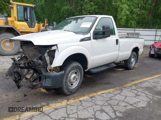 2011 Ford F-250 XL z VIN 1FTBF2B65BEA30685, wystawiony jako IAAI lot #42435253 z przebiegiem 60 603 mil mil oraz . Historia ofert i sprzedaży dostępna na DreamBid. Obrazek 2.
