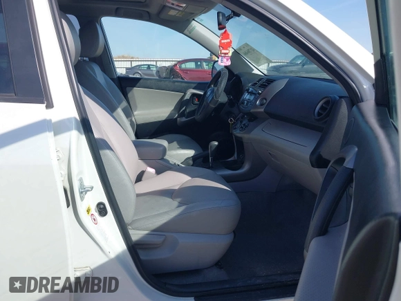 2008 Toyota RAV4 Ltd with VIN JTMBK31V085041130, listed as a IAAI auction lot 41786466 with 137,656 mi miles. Bid and sale history available at carsss.com. Image 5.