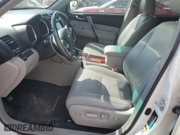 2011 Toyota Highlander Limited z VIN 5TDYK3EH8BS043868, wystawiony jako Copart lot #62300455 z przebiegiem Nie podano mil oraz Szkoda całkowita • Salvage title. Historia ofert i sprzedaży dostępna na DreamBid. Obrazek 7.
