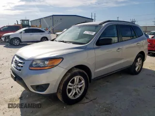 2010 Hyundai Santa Fe GLS z VIN 5NMSG3AB6AH347551, wystawiony jako Copart lot #57718355 z przebiegiem 154 576 mil mil oraz Czysty tytuł • Clean title. Historia ofert i sprzedaży dostępna na DreamBid. Obrazek 1.