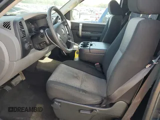 2009 GMC Sierra 1500 Work Truck z VIN 1GTEC19C89Z291582, wystawiony jako Copart lot #81254554 z przebiegiem 224 946 mil mil oraz Szkoda całkowita • Salvage title. Historia ofert i sprzedaży dostępna na DreamBid. Obrazek 7.