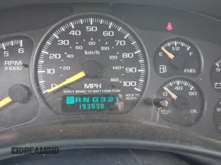 2001 Chevrolet Suburban LT with VIN 3GNGK26U21G248043, listed as a IAAI auction lot 41995982 with 193,898 mi miles. Bid and sale history available at carsss.com. Image 7.
