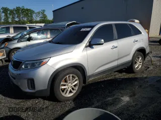 2014 Kia Sorento LX z VIN 5XYKT3A68EG508612, wystawiony jako Copart lot #52142815 z przebiegiem 168 341 mil mil oraz Szkoda całkowita • Salvage title. Historia ofert i sprzedaży dostępna na DreamBid. Obrazek 1.