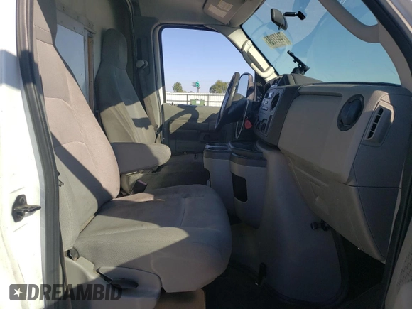 2016 Ford Econoline Commercial z VIN 1FDWE3FL9GDC02378, wystawiony jako Copart lot #74477234 z przebiegiem 198 826 mil mil oraz Tytuł czysty. Historia ofert i sprzedaży dostępna na DreamBid. Obrazek 11.
