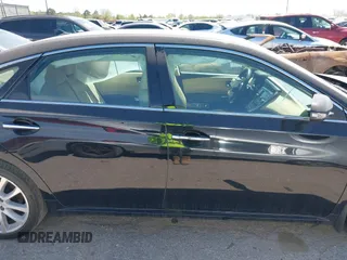 2013 Toyota Avalon XLE with VIN 4T1BK1EB6DU031590, listed as a IAAI auction lot 41781479 with 40,785 mi miles and . Bid and sale history available at carsss.com. Image 13.