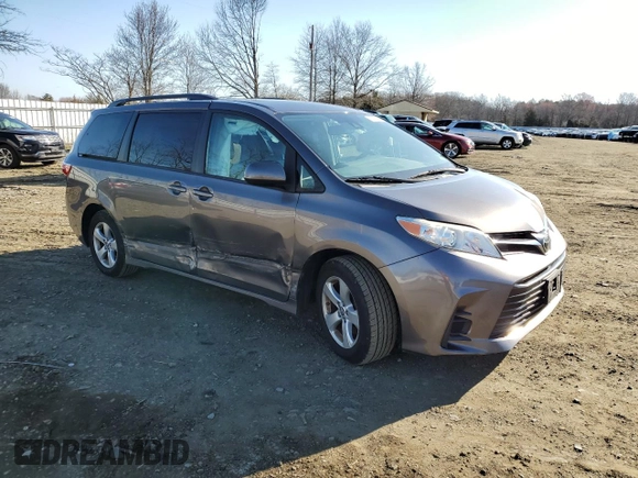 2018 Toyota Sienna LE Auto Access Seat with VIN 5TDKZ3DC8JS916931, listed as a Copart auction lot 50202705 with 62,577 mi miles and Salvage Title. Bid and sale history available at carsss.com. Image 4.