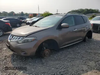2010 Nissan Murano SL z VIN JN8AZ1MWXAW129252, wystawiony jako Copart lot #59054305 z przebiegiem 148 591 mil mil oraz Czysty tytuł • Clean title. Historia ofert i sprzedaży dostępna na DreamBid. Obrazek 1.