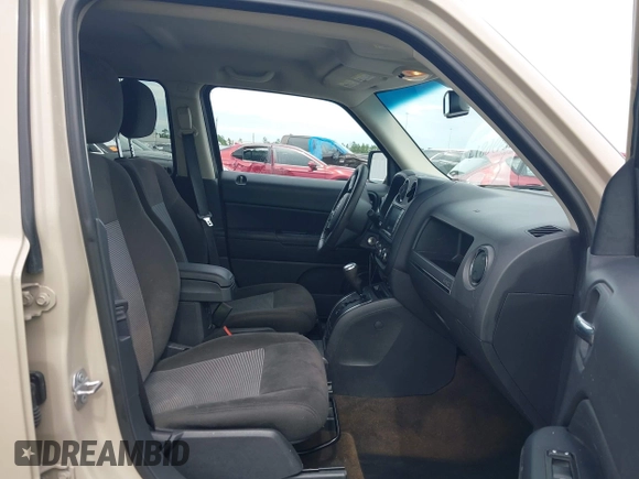 2017 Jeep Patriot High Altitude with VIN 1C4NJPFAXHD203977, listed as a IAAI auction lot 42496814 with 170,399 mi miles and . Bid and sale history available at DreamBid. Image 5.