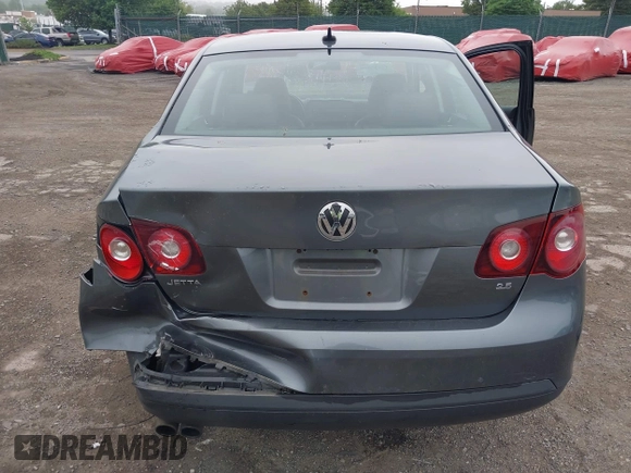 2009 Volkswagen Jetta SE with VIN 3VWRZ71K99M121820, listed as a IAAI auction lot 42458066 with 177,287 mi miles and . Bid and sale history available at DreamBid. Image 6.