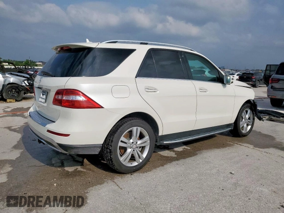 2013 Mercedes-Benz M 350 z VIN 4JGDA5JB7DA252092, wystawiony jako Copart lot #57122915 z przebiegiem 71 502 mil mil oraz Szkoda całkowita • Salvage title. Historia ofert i sprzedaży dostępna na DreamBid. Obrazek 3.