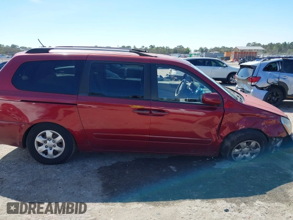 2009 Kia Sedona LX with VIN KNDMB233296307113, listed as a IAAI auction lot 41696813 with 121,722 mi miles. Bid and sale history available at carsss.com. Image 13.