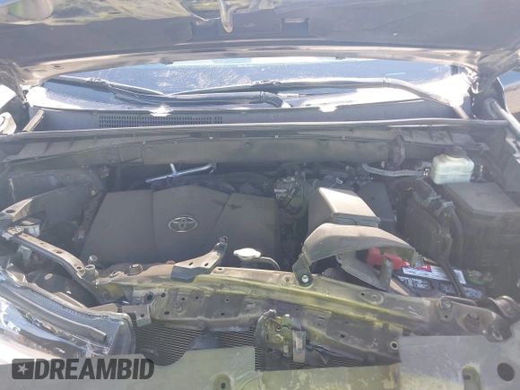 2018 Toyota Highlander LE with VIN 5TDZZRFH3JS252287, listed as a IAAI auction lot 42216207 with 104,340 mi miles and . Bid and sale history available at DreamBid. Image 10.