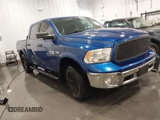 2015 Ram 1500 Big Horn z VIN 1C6RR7LT4FS648005, wystawiony jako IAAI lot #41503711 z przebiegiem 167 147 mil mil oraz . Historia ofert i sprzedaży dostępna na DreamBid. Obrazek 1.