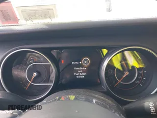 2018 Jeep Wrangler Unlimited Sahara z VIN 1C4HJXEG4JW220092, wystawiony jako IAAI lot #40522478 z przebiegiem 90 529 mil mil oraz . Historia ofert i sprzedaży dostępna na DreamBid. Obrazek 7.