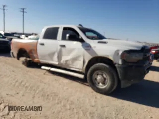 2022 Ram 2500 Tradesman with VIN 3C6UR5CJ8NG130238, listed as a Copart auction lot 47290815 with 101,841 mi miles and Salvage Title. Bid and sale history available at carsss.com. Image 4.