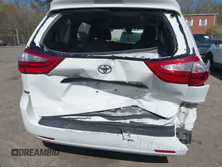 2019 Toyota Sienna L с VIN 5TDZZ3DC4KS015569, выставлен на аукционе IAAI как лот 42114405 с пробегом 101 476 миль миль и . История ставок и продаж доступна на DreamBid. Изображение 17.