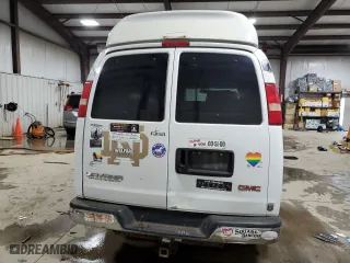 2005 GMC Savana Cargo Van YF7 Upfitter with VIN 1GDFG15T351212872, listed as a Copart auction lot 43239545 with 163,499 mi miles and Salvage Title. Bid and sale history available at carsss.com. Image 6.