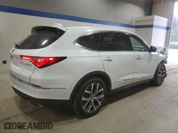 2022 Acura MDX w/Technology Package with VIN 5J8YD9H46NL003009, listed as a Copart auction lot 44275125 with 62,194 mi miles and Salvage Title. Bid and sale history available at carsss.com. Image 3.
