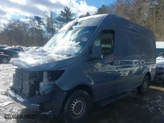 2019 Mercedes-Benz Sprinter Cargo Van with VIN WD4PF0CD8KP046669, listed as a IAAI auction lot 41575733 with 140,492 mi miles. Bid and sale history available at carsss.com. Image 18.