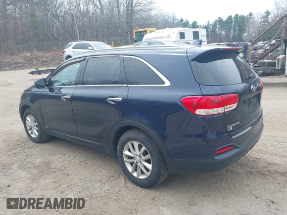 2016 Kia Sorento LX with VIN 5XYPGDA34GG054366, listed as a IAAI auction lot 42126008 with 218,148 mi miles. Bid and sale history available at carsss.com. Image 3.