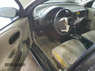 1998 Saturn SL with VIN 1G8ZF5285WZ204569, listed as a Copart auction lot 43624765 with 318,544 mi miles and Salvage Title. Bid and sale history available at carsss.com. Image 8.