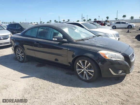 2013 Volvo C70 T5 with VIN YV1672MC3DJ136431, listed as a Copart auction lot 76175334 with 0 mi miles and Salvage Title. Bid and sale history available at carsss.com. Image 4.