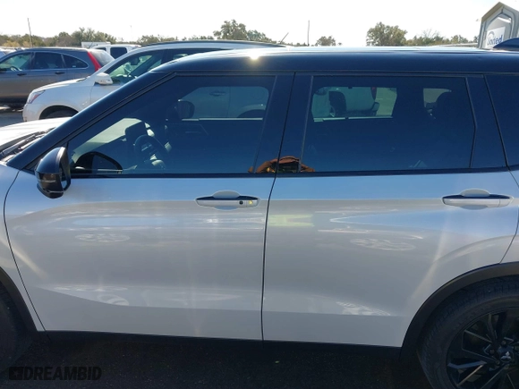 2023 Mitsubishi Outlander SEL with VIN JA4J3VA89PZ010619, listed as a IAAI auction lot 41414276 with 23,016 mi miles. Bid and sale history available at carsss.com. Image 14.